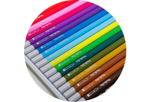 contenu de la boite de crayons aquerellables