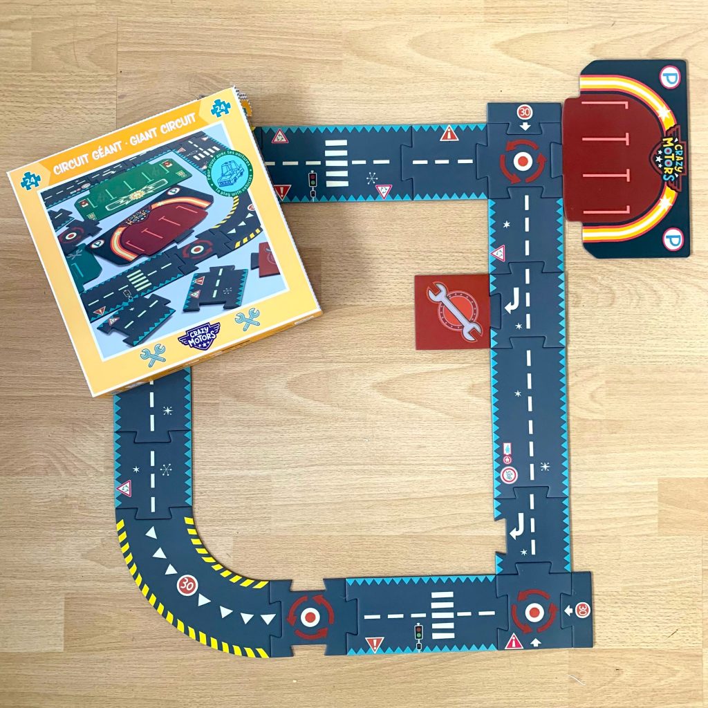 puzzle circuit de voitures Djeco