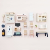 Lot de 37 accessoires pour maison de poupées