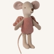 Petite fée souris rose